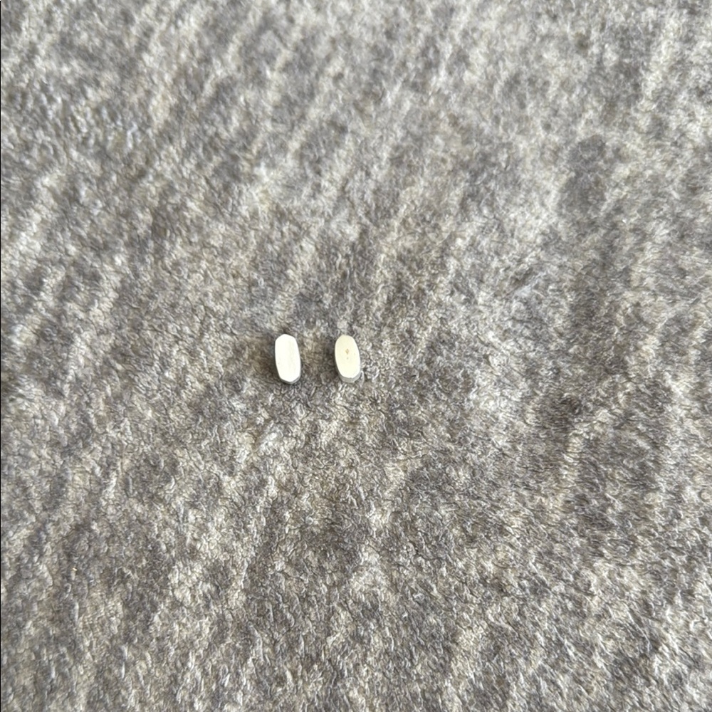 Kendra Scott Silver Oval Earrings